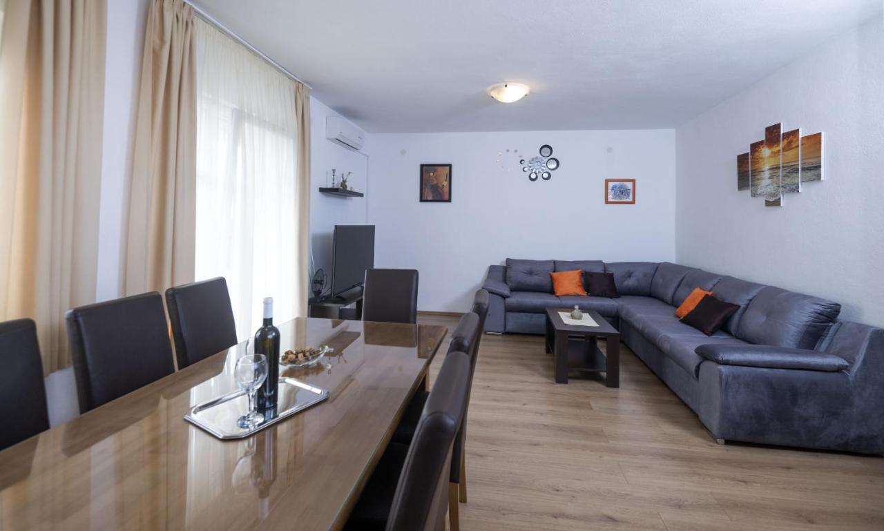 Apartment Jelcic Podstrana Exterior photo